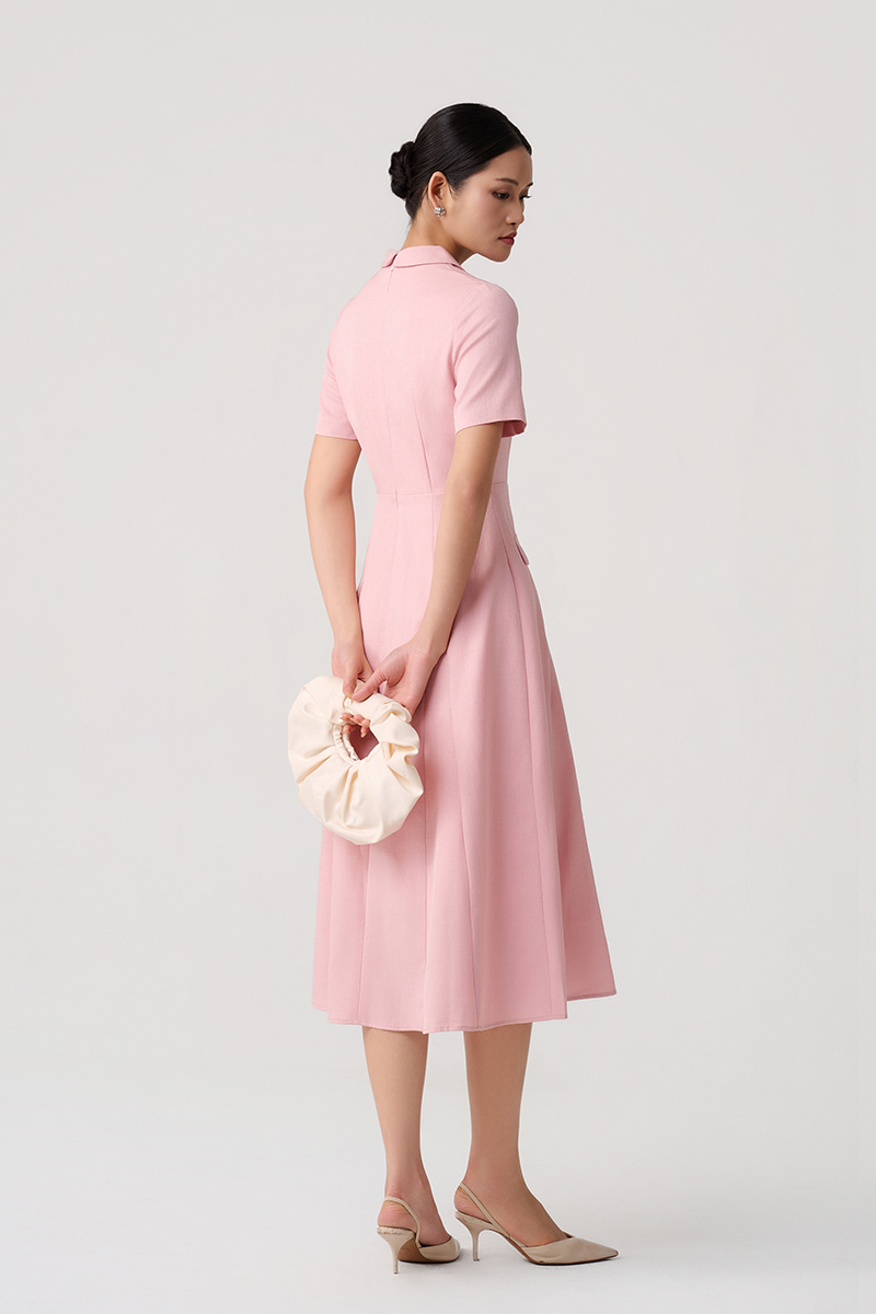 Đầm xoè lá cổ bẻ hình thoi nắp túi giả Đầm xoè lá cổ bẻ hình thoi nắp túi giả