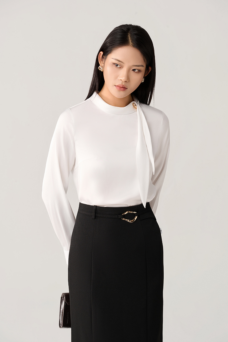 Sơ mi DT cổ nơ lệch, đính cúc Sơ mi DT cổ nơ lệch, đính cúc