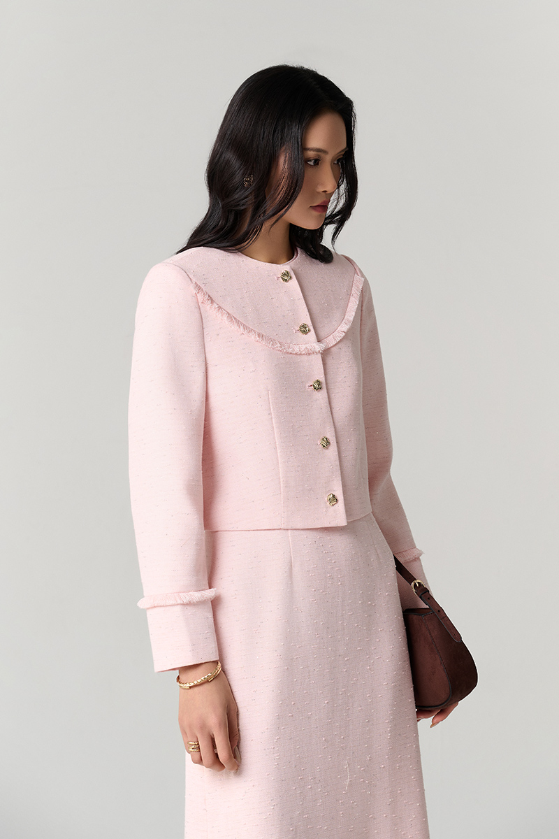 Áo khoác tweed croptop kẹp tua rua ngực Áo khoác tweed croptop kẹp tua rua ngực