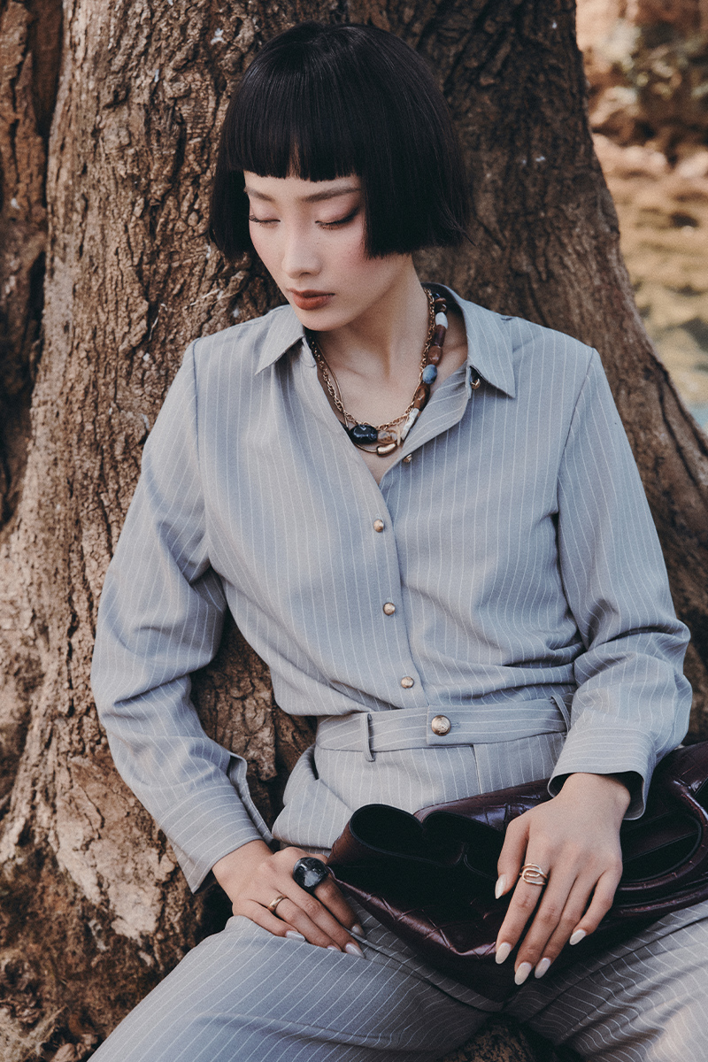 Sơ mi DT kẻ suông kèm cà vạt Sơ mi DT kẻ suông kèm cà vạt