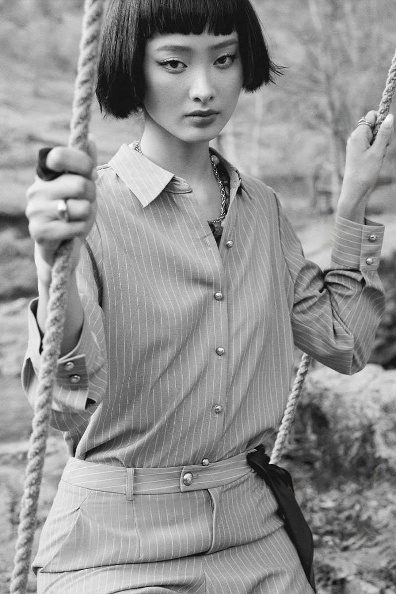 Sơ mi DT kẻ suông kèm cà vạt Sơ mi DT kẻ suông kèm cà vạt