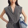 Jumpsuit kẻ vai chờm cổ 2 ve Jumpsuit kẻ vai chờm cổ 2 ve