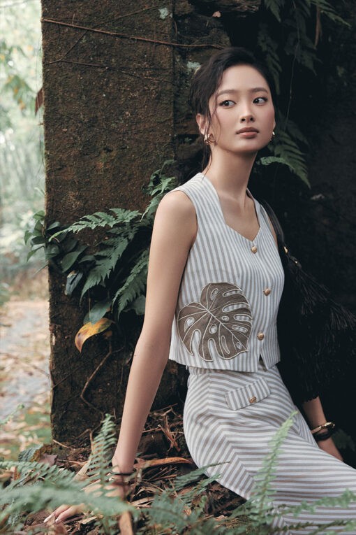 Áo kiểu SN croptop ốp lá thêu bode