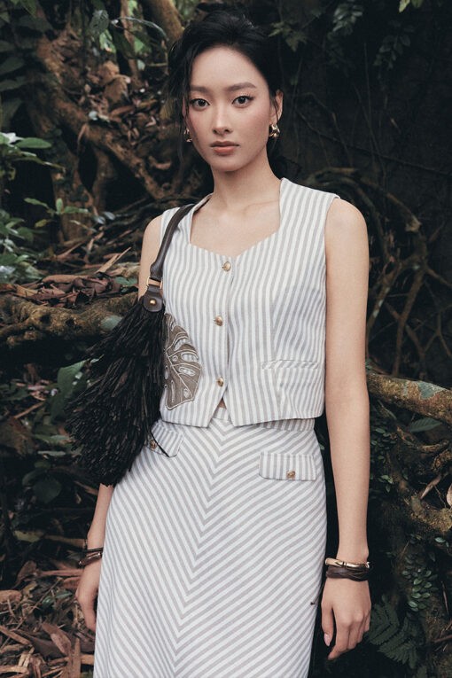Áo kiểu SN croptop ốp lá thêu bode