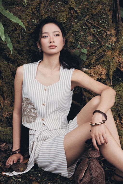Áo kiểu SN croptop ốp lá thêu bode