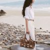 Sơ mi DT cổ đức mở cách điệu Sơ mi DT cổ đức mở cách điệu
