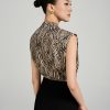 Sơ mi SN vai chờm hoạ tiết da báo Sơ mi SN vai chờm hoạ tiết da báo