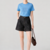 Quần sooc denim xếp ly thân TT Áo thun CT in chữ TT
