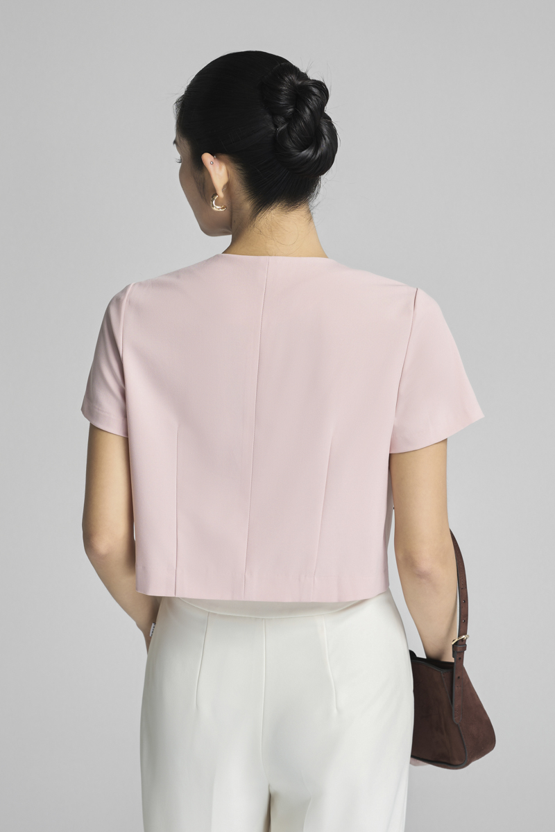 Sơ mi kiểu CT croptop can bèo lệch thân Sơ mi kiểu CT croptop can bèo lệch thân