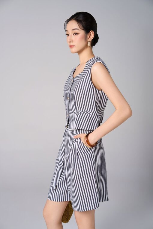 Quần sooc lửng can dây, lệch cạp