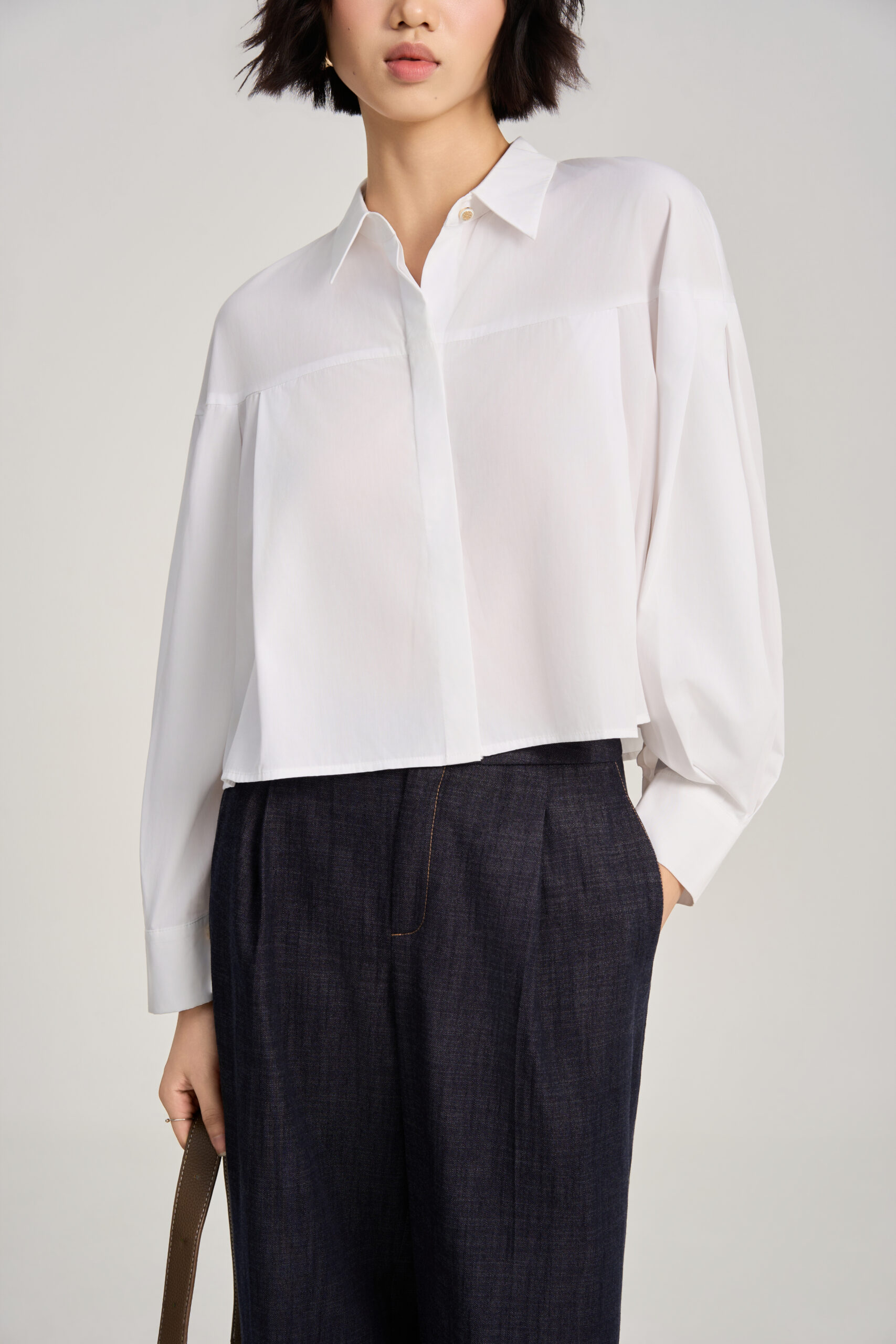 Sơ mi DT croptop tay xếp ly tạo phồng Sơ mi DT croptop tay xếp ly tạo phồng