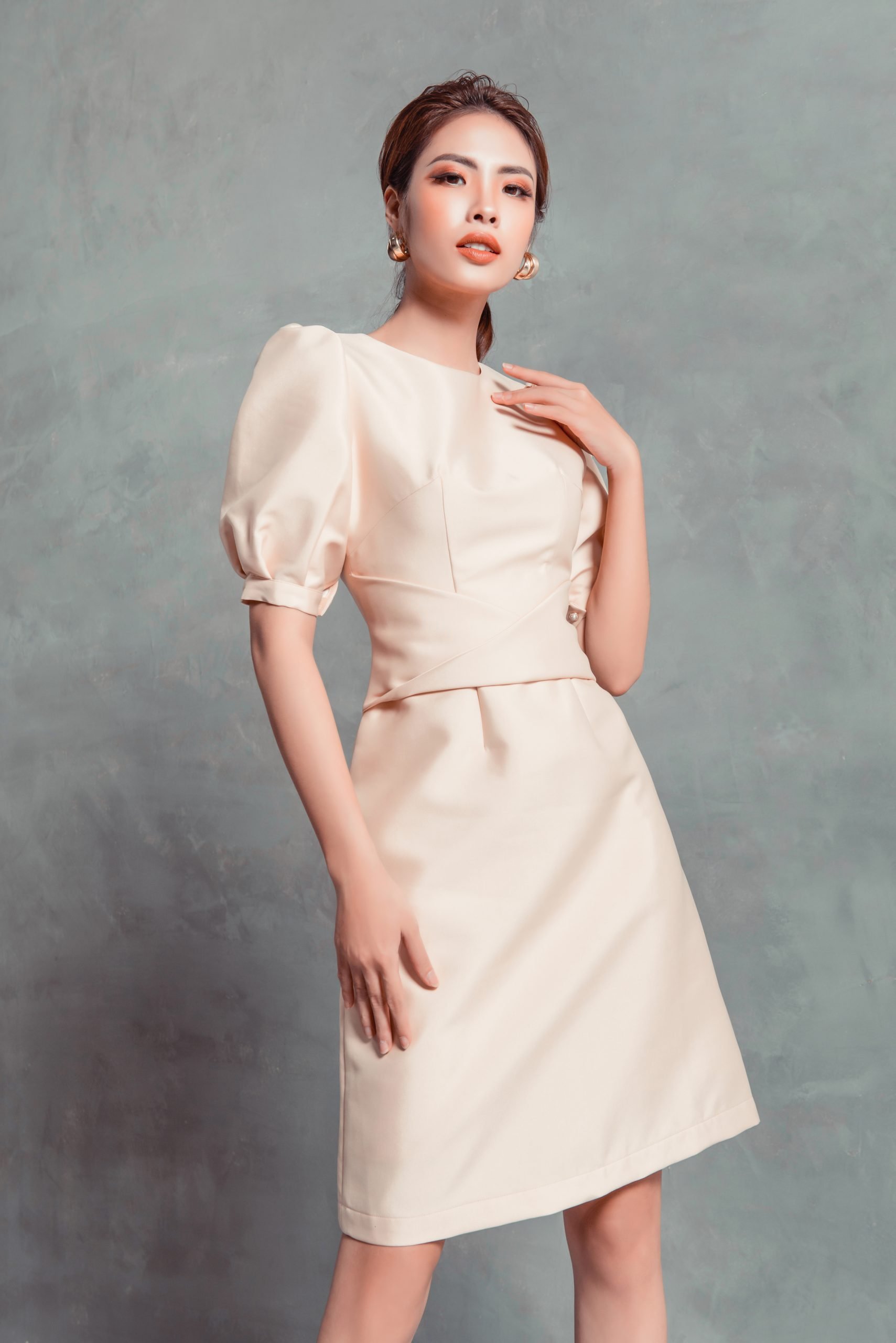 Ha Mode - Mẫu váy mới, chất liệu vải gấm tafta với 5 màu... | Facebook