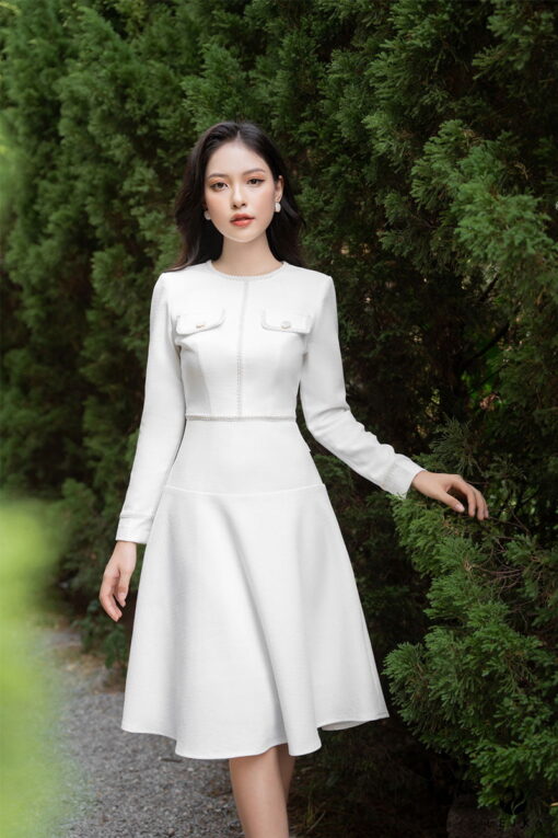 Váy dạ tweed dáng A xinh iu cập bến ạ😍😍😍 2 màu cơ bản đen , trắng phần  cổ ngực vs eo đc viền dây tỉ mỉ tạo điểm nhấn | Shopee Việt Nam