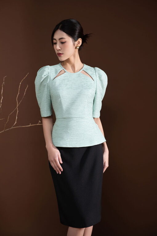 Chân váy bút chì xếp ly chéo