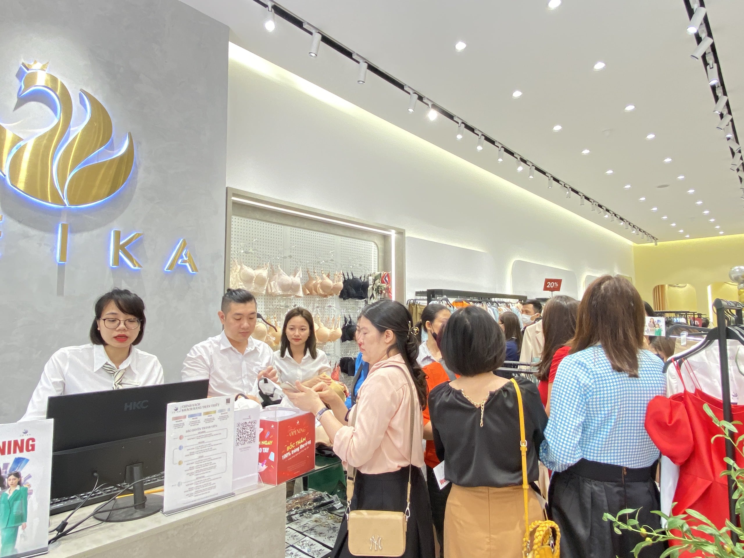 LEIKA QUANG TRUNG SALE 50% TOÀN BỘ CỬA HÀNG