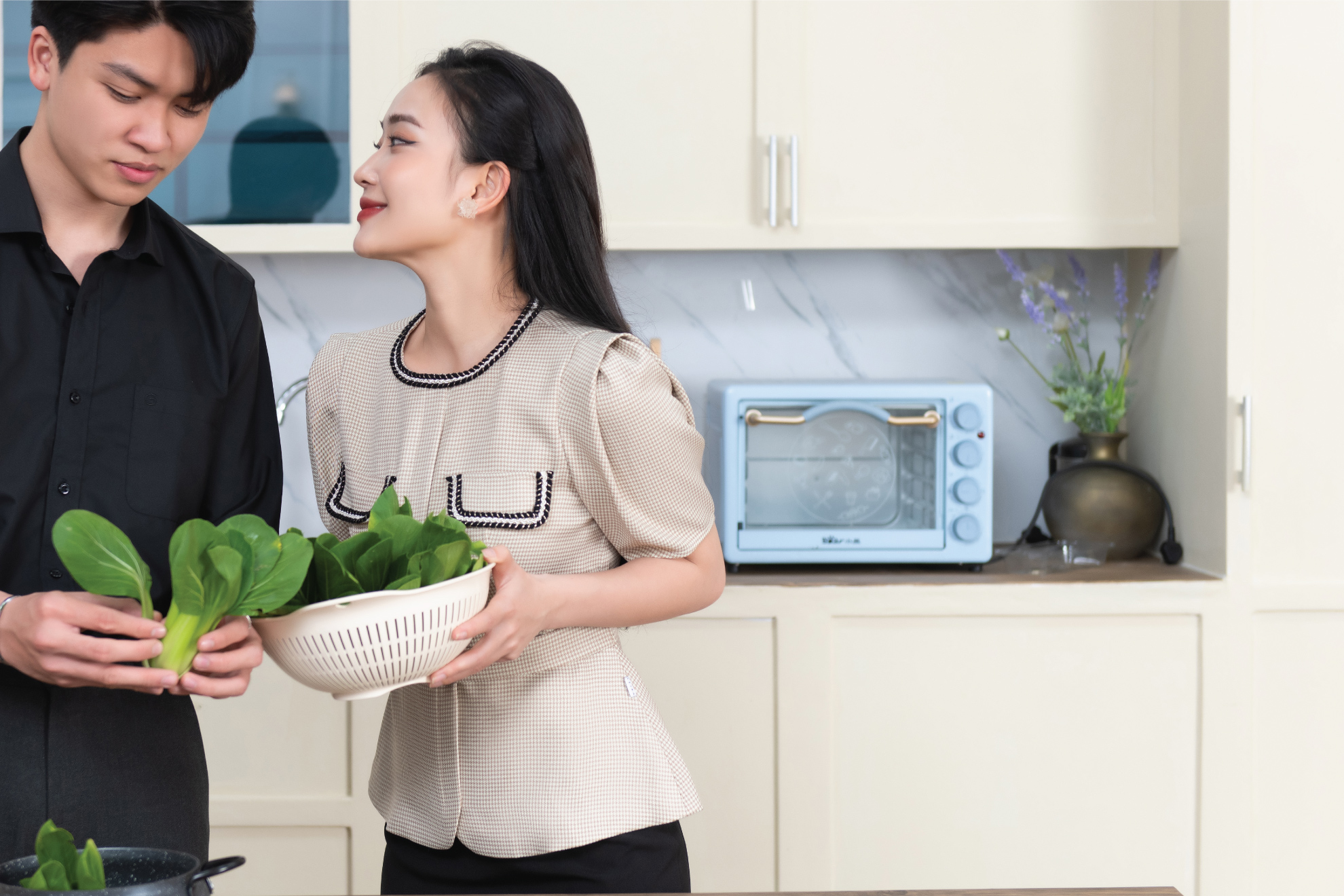 Trang chủ ANH ƠI, EM CÓ THỂ | LOVE SHARES FROM AN INDEPENDENT WOMAN