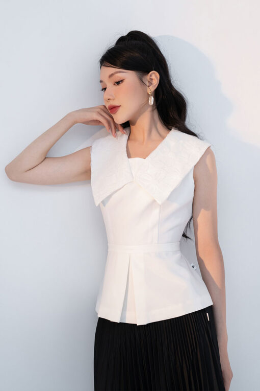 Áo kiểu cổ to phủ ren gân