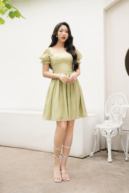 Đầm tơ xòe can ngực cách điệu