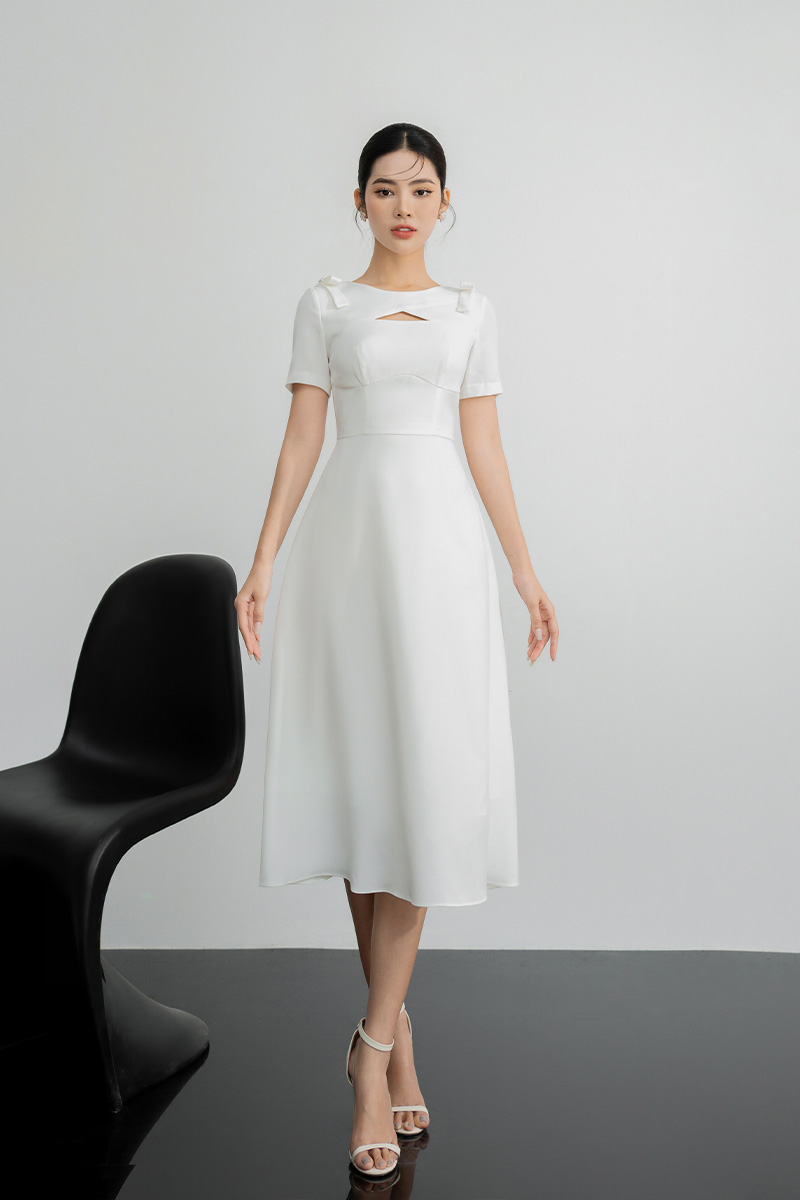 37994W82 - Chân váy trắng mango dập ly xòe quạt tà lệch (Limitted). Thời  trang nữ Toson