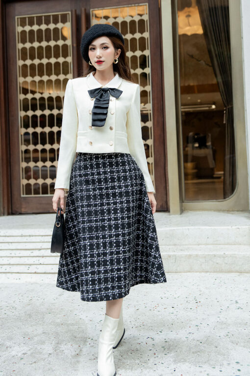 Chân váy ngắn chữ a vải tweed phối nút CV06-21 | Thời trang công sở K&K  Fashion
