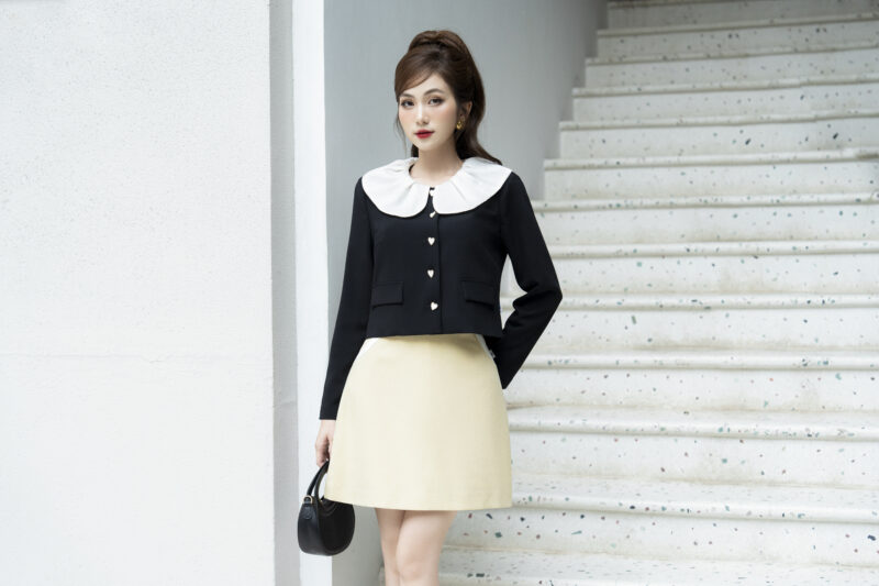 Áo kiểu croptop phối nơ xếp ly