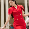 Đầm ôm cổ vest tay cape liền