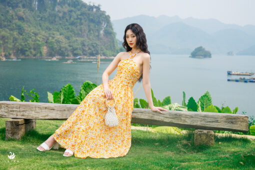 Đầm maxi cổ yếm nhún thân