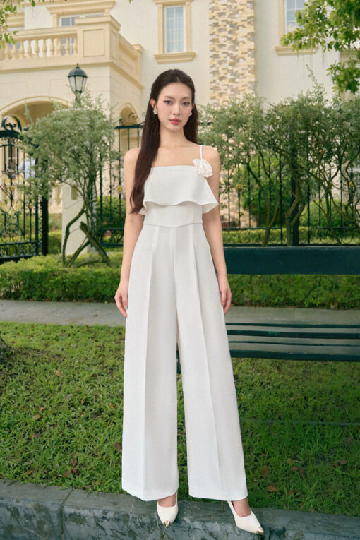 jumpsuit 2 dây đính hoa ngực, quần suông