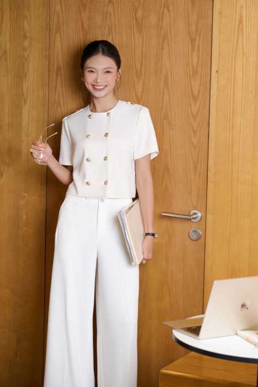 Áo kiểu CT croptop cá vai đính cúc