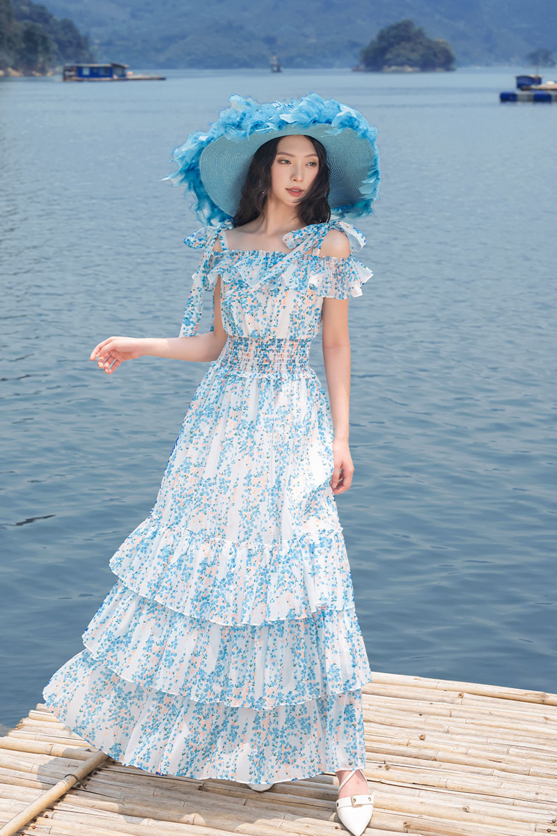 4 thiết kế chân váy xếp ly giúp nàng công sở thăng hạng outfit đầm đi biển