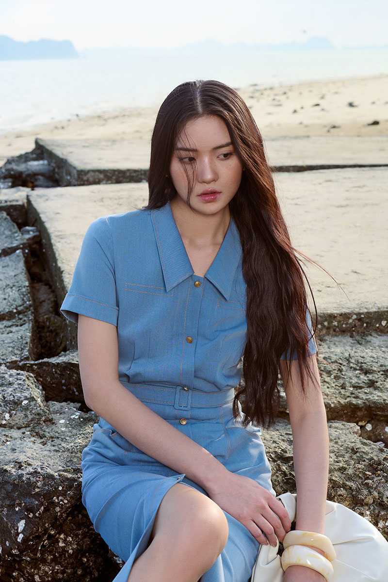 4 thiết kế chân váy xếp ly giúp nàng công sở thăng hạng outfit đầm đi biển