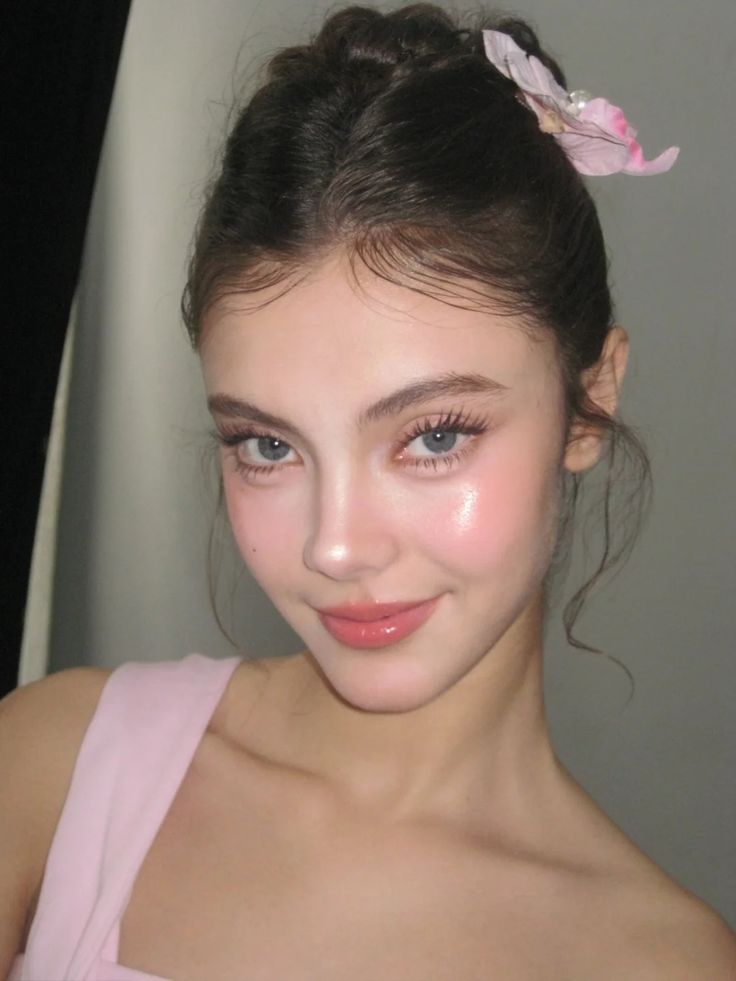 Igari Makeup là gì mà khiến gương mặt như 'say rượu vẫn xinh đẹp" đánh nền bị mốc