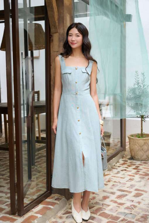 Đầm xoè 2 dây nẹp trước đính cúc