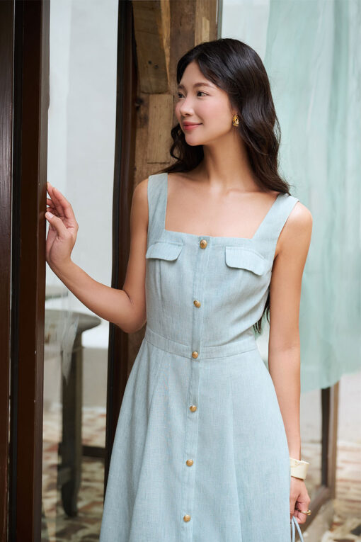 Đầm xoè 2 dây nẹp trước đính cúc