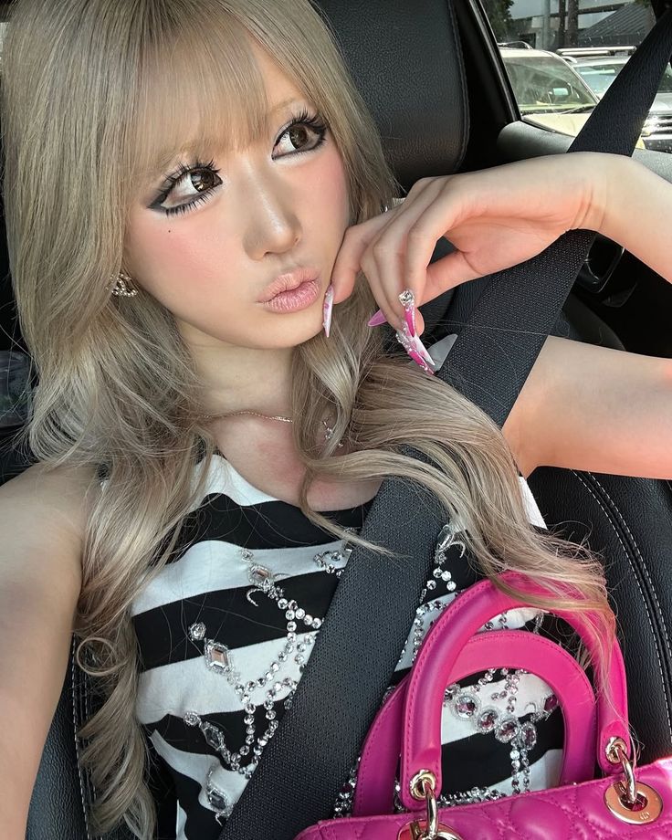 Igari Makeup là gì mà khiến gương mặt như 'say rượu vẫn xinh đẹp" makeup gyaru