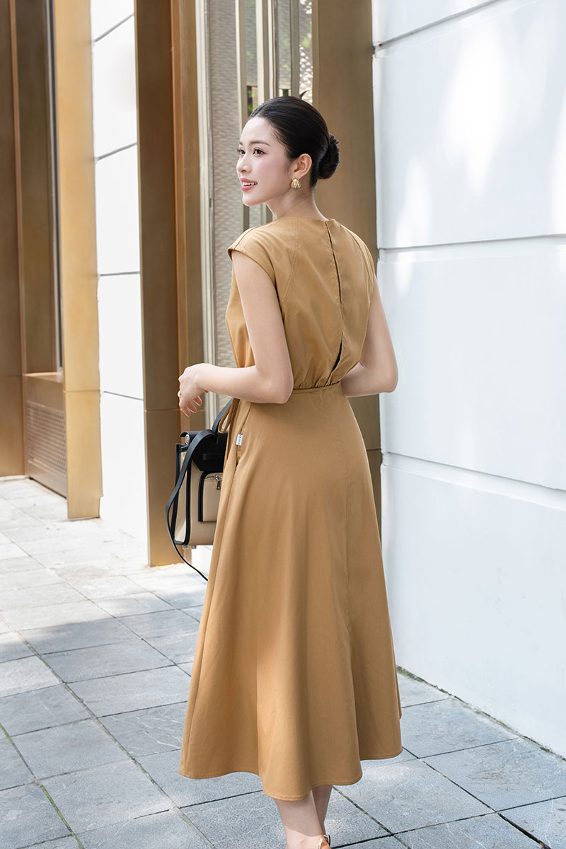 Đầm xoè SN nhúm eo, bong lưng