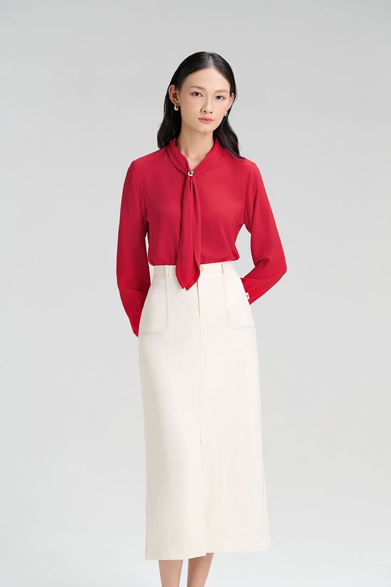 Sơ mi DT cổ luồn nơ đính cúc trang trí Sơ mi DT cổ luồn nơ đính cúc trang trí