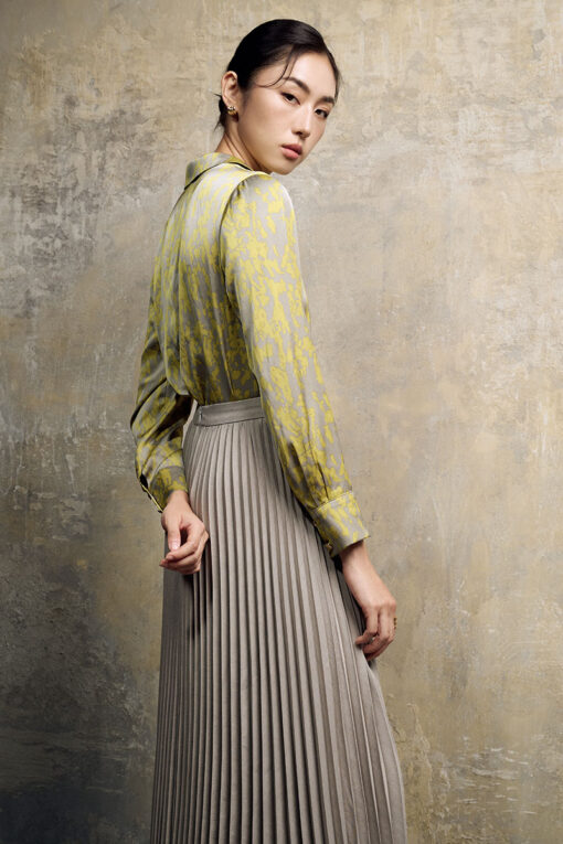 Sơ mi suông cổ đức hoạ tiết