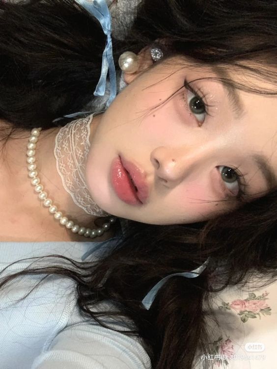 Butterfly cut và 4 tips giữ nếp để tóc đẹp như ở salon các tone makeup nhẹ nhàng