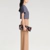 Áo kiểu CT croptop cổ V chần chỉ