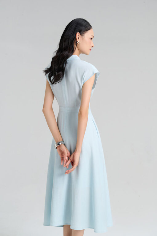 Đầm xòe cổ đức can diễu vai trang trí