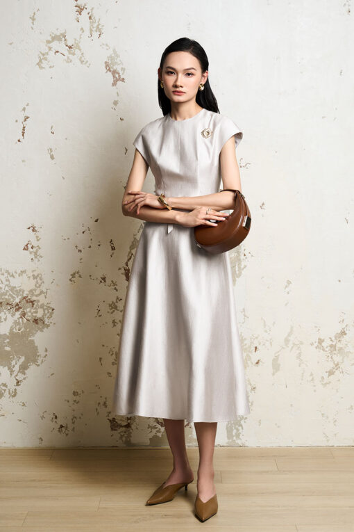 Đầm xòe tay liền thân đai eo