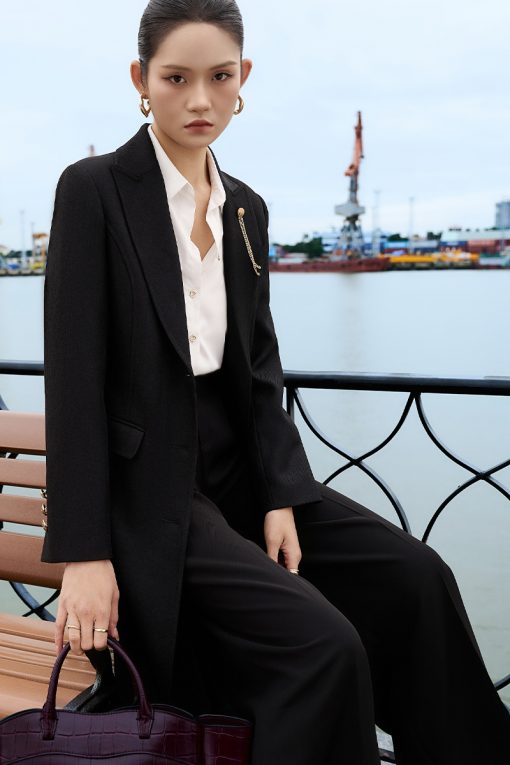 Áo khoác dài cài xích trang trí