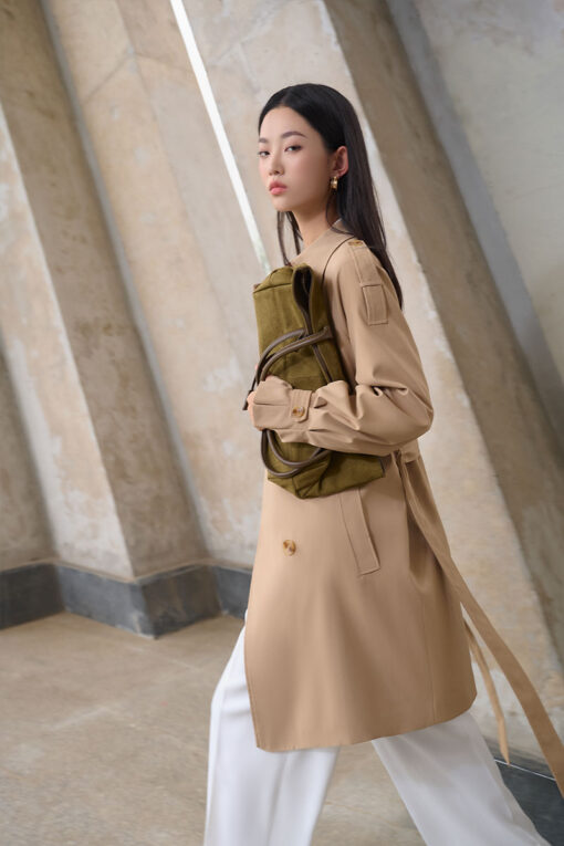 Áo khoác kaki dáng lửng tay raclang eo buộc đai