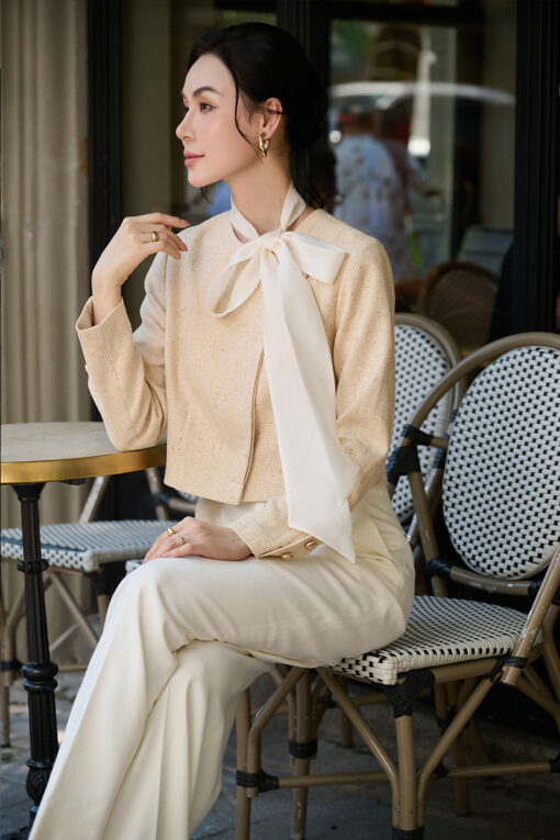 Áo kiểu croptop vạt lệch tay đính cúc