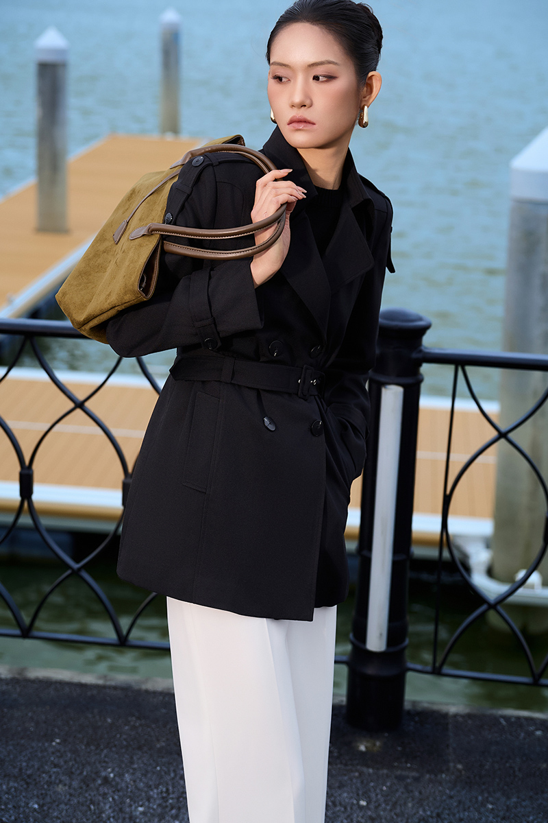 Áo măng tô dáng lửng cá vai chờm tay Áo măng tô dáng lửng cá vai chờm tay