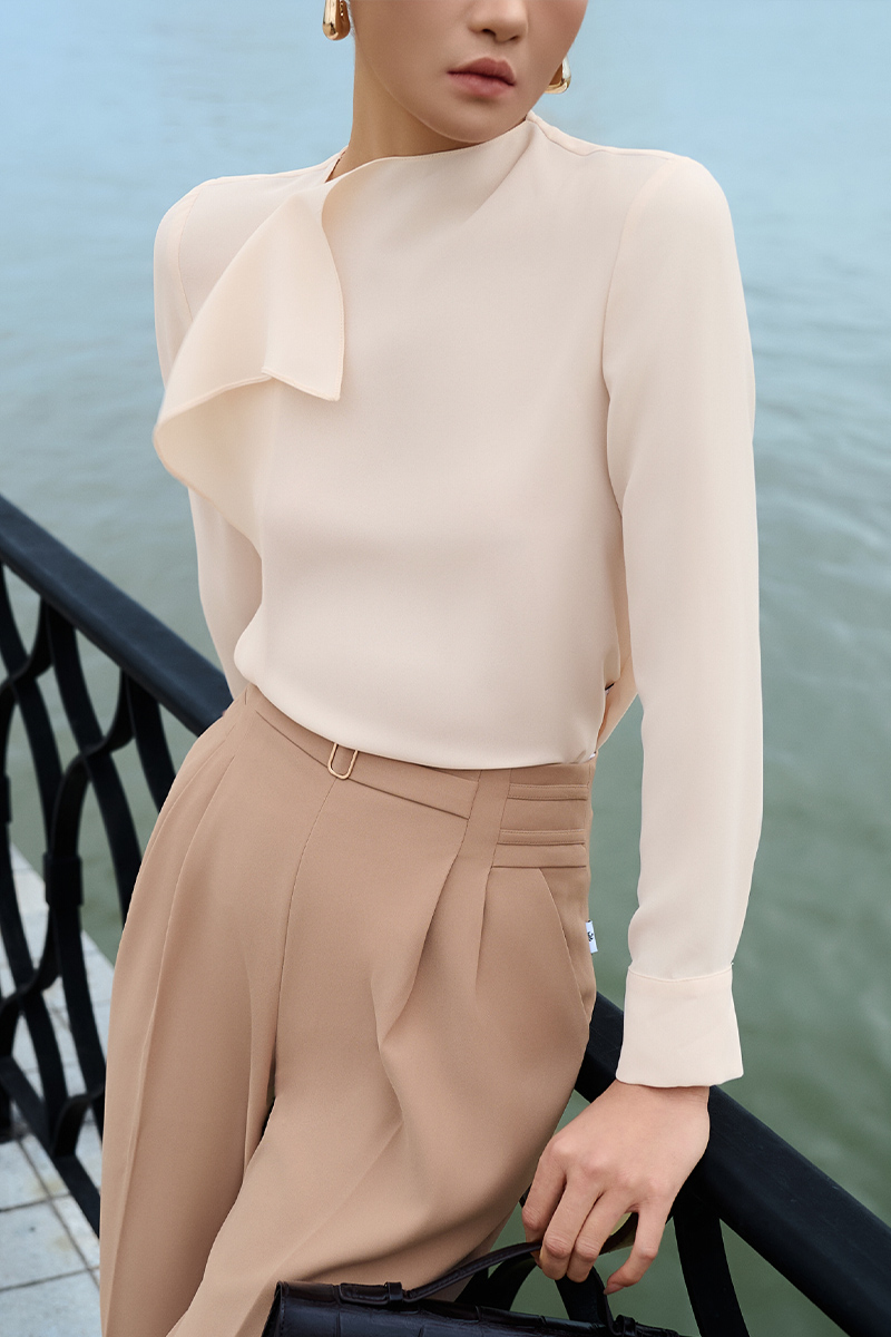 Quần suông cạp cao can sườn túi chéo Áo sơ mi cổ leo can bong bèo lệch