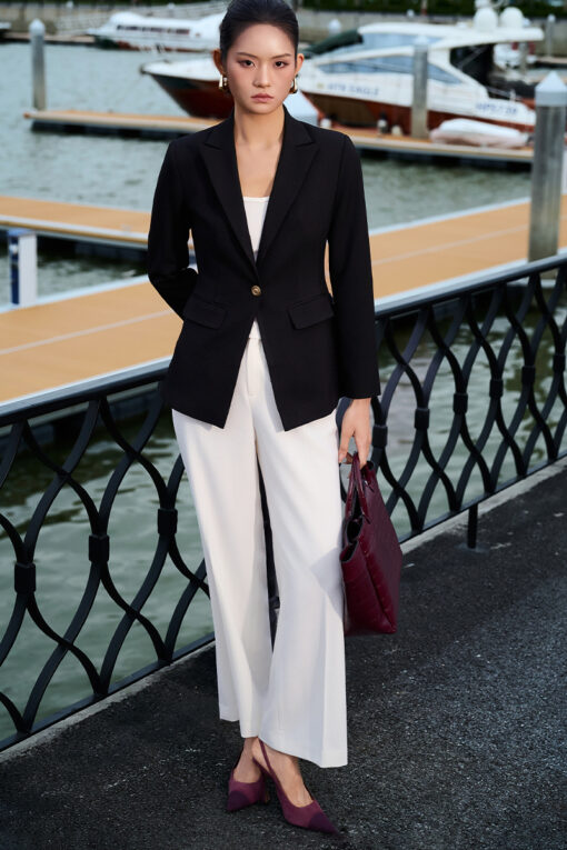 Áo vest ôm 1 cúc vạt chéo xẻ sau