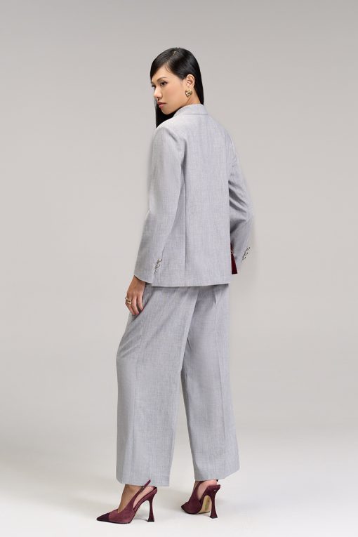 Áo vest suông cổ ve điệu can vai