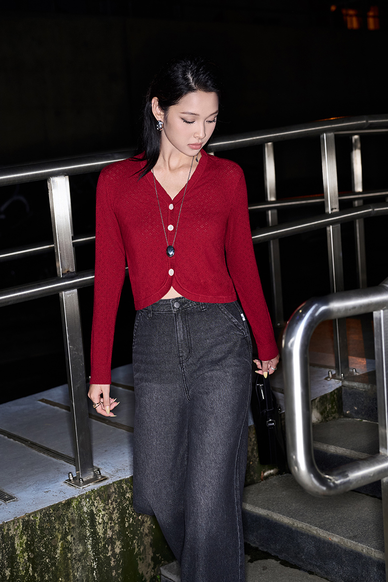 Áo Len DT gấu V cong nẹp cài cúc Áo Len DT gấu V cong nẹp cài cúc